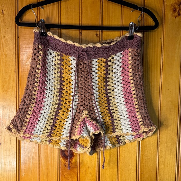 Zara Pants - Zara Multicolor Crochet High Waist Shorts